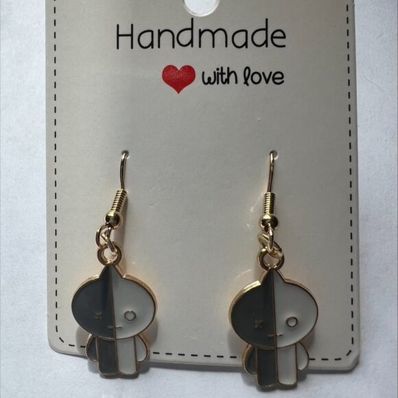 BT21 ARMY/VAN BTS earrings - Picture 1 of 3
